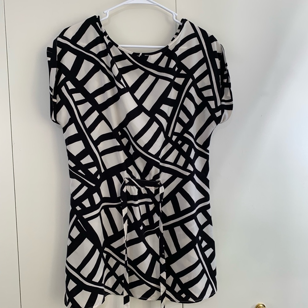 Ann Taylor M blouse short sleeve tie front - Picture 5 of 8